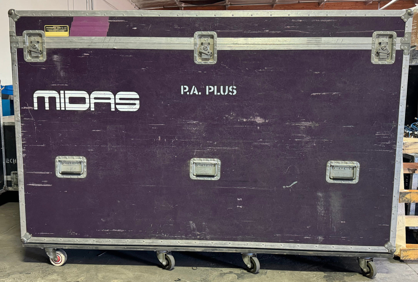 Midas Heritage 3000 48-Channel Live Mixing Analog Console with Power Supply - Solotech