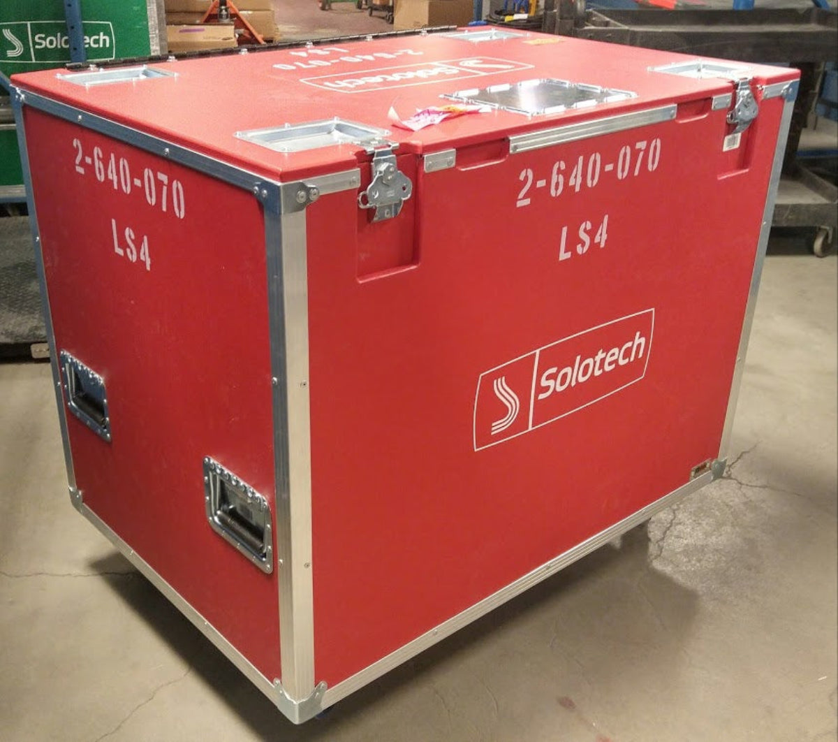 Roadcase Solotech pour 12 projecteurs Leko