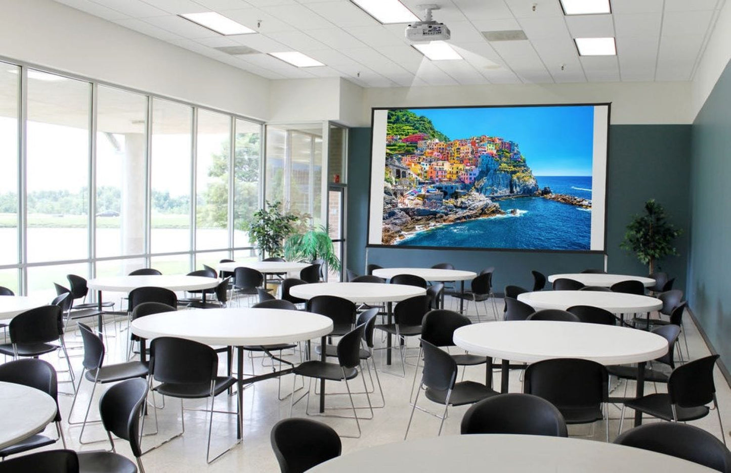 EPSON PowerLite 5520W Projector, 3LCD, WXGA, 5500 Lumens - PSSL ProSound and Stage Lighting