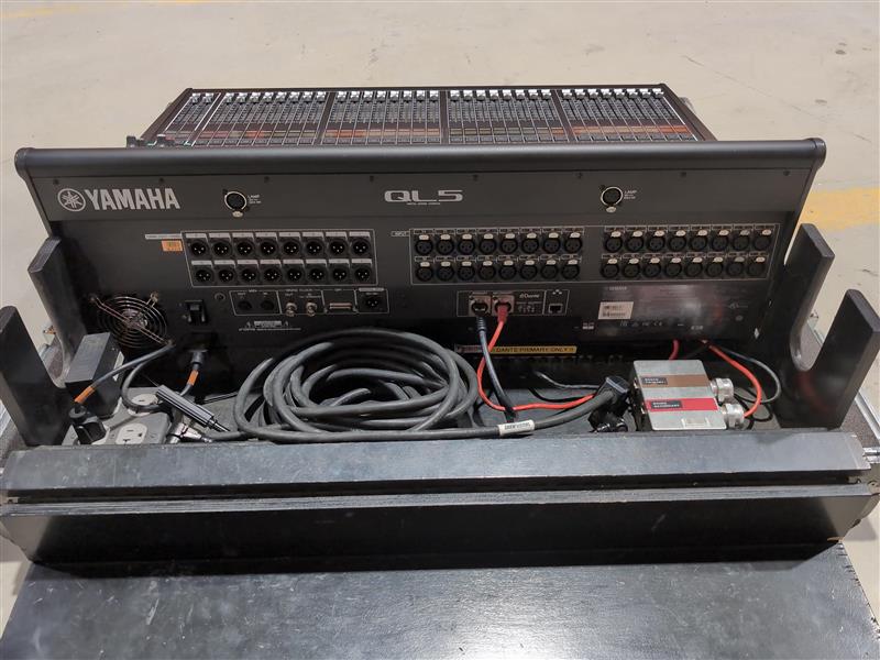 Yamaha QL5 Digital Console Used Package