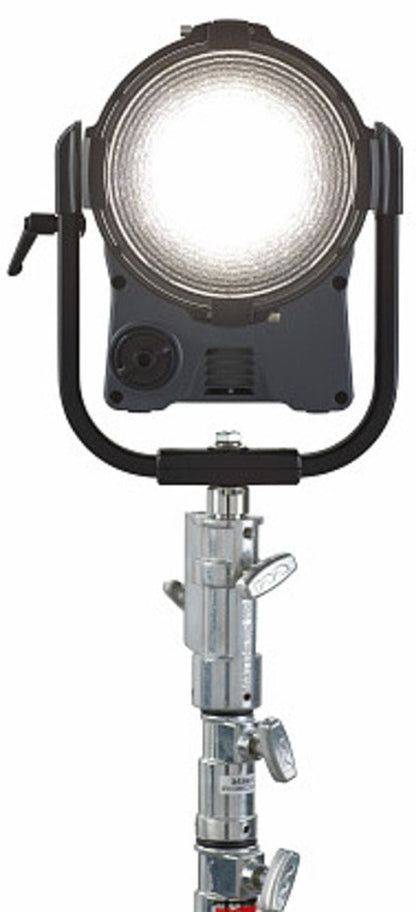 ETC fos/4 Fresnel, 7", Lustr X8, ETL - PSSL ProSound and Stage Lighting