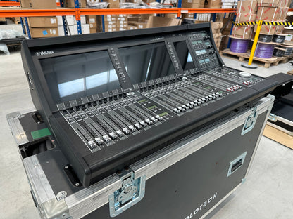 Ex-Demo Yamaha DM7 with DM7 Control Expansion Controller