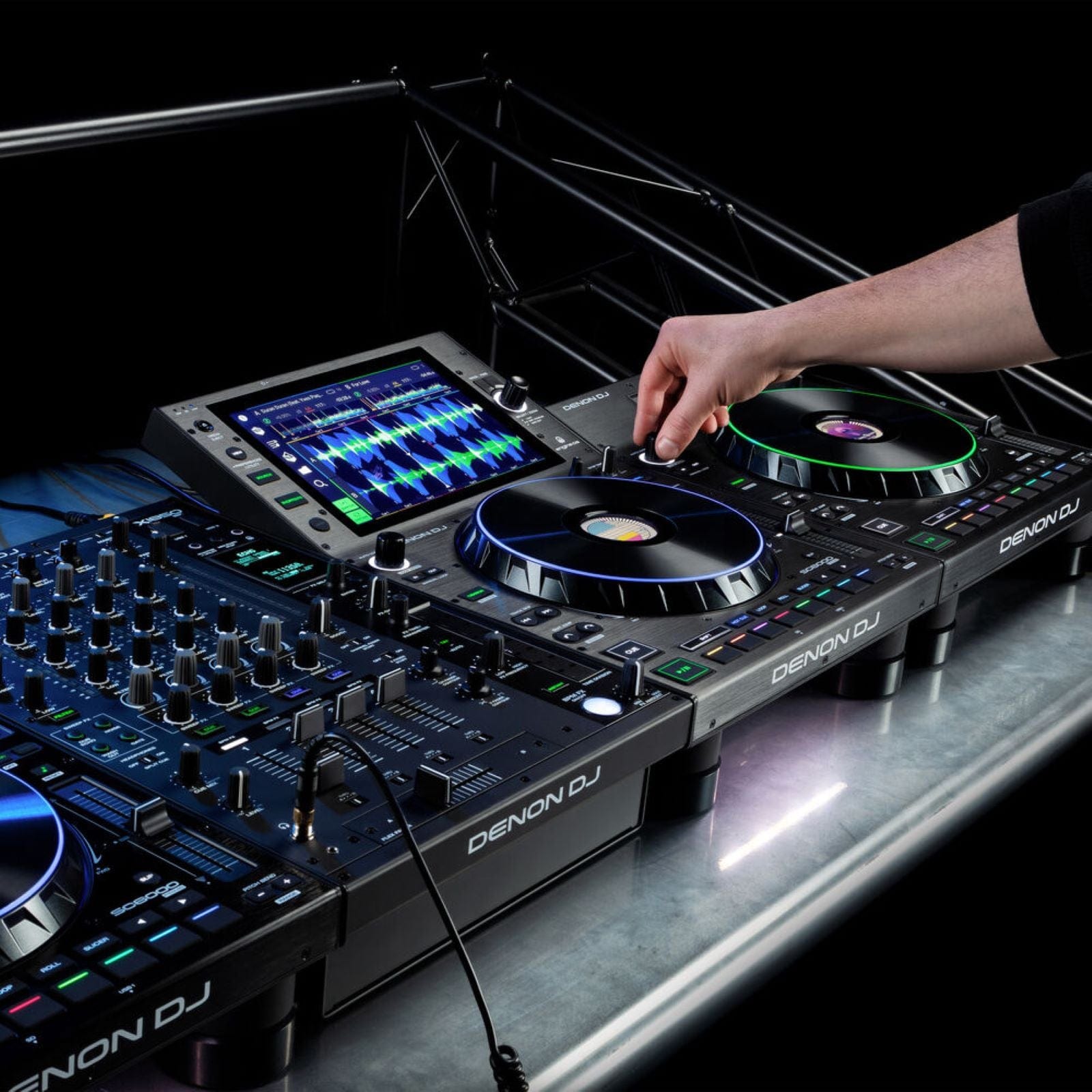 Denon DJ LC6000PRIMEXUS Performance Expansion DJ Controller – Solotech