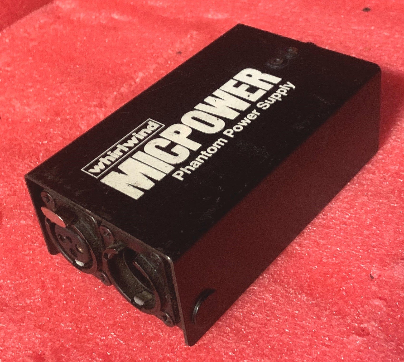 Whirlwind MICPOWER Battery-Powered 48v Phantom Power Supply - PSSL ProSound and Stage Lighting