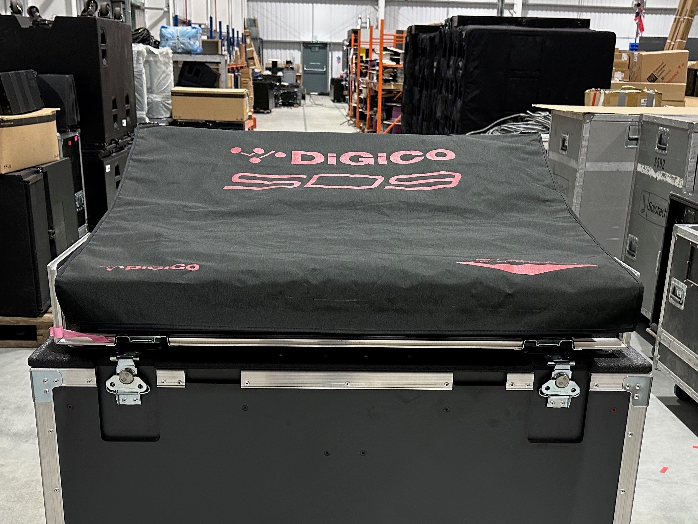DiGiCo SD9 Used Console Package – Solotech