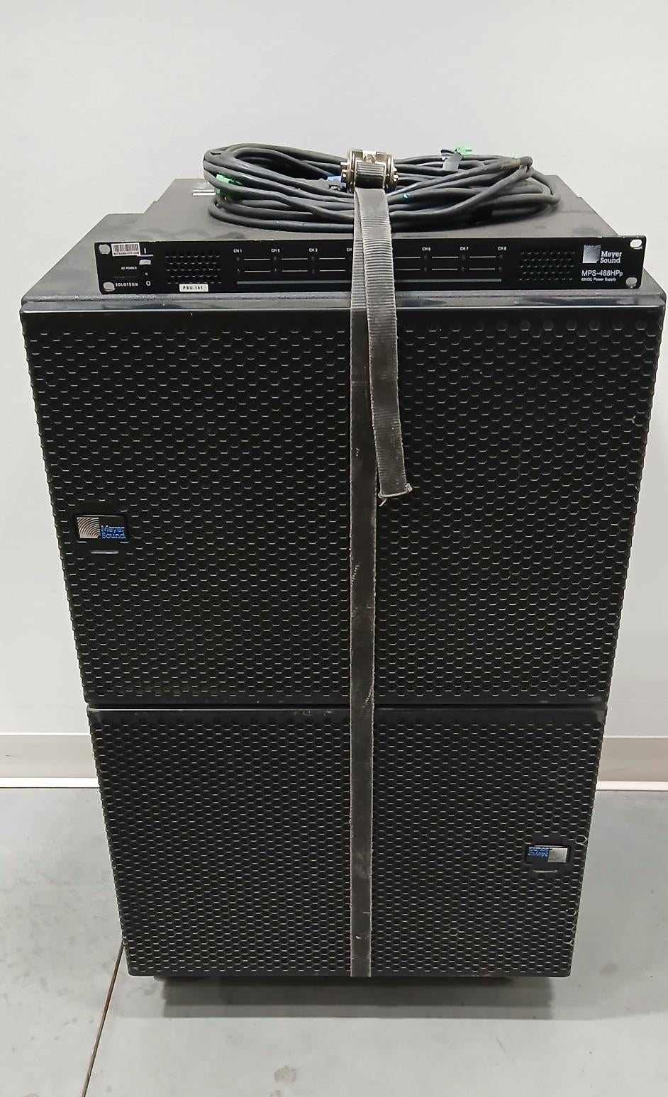 Ensemble Meyer Sound UMS-1XP Caisson de basses ultracompact 