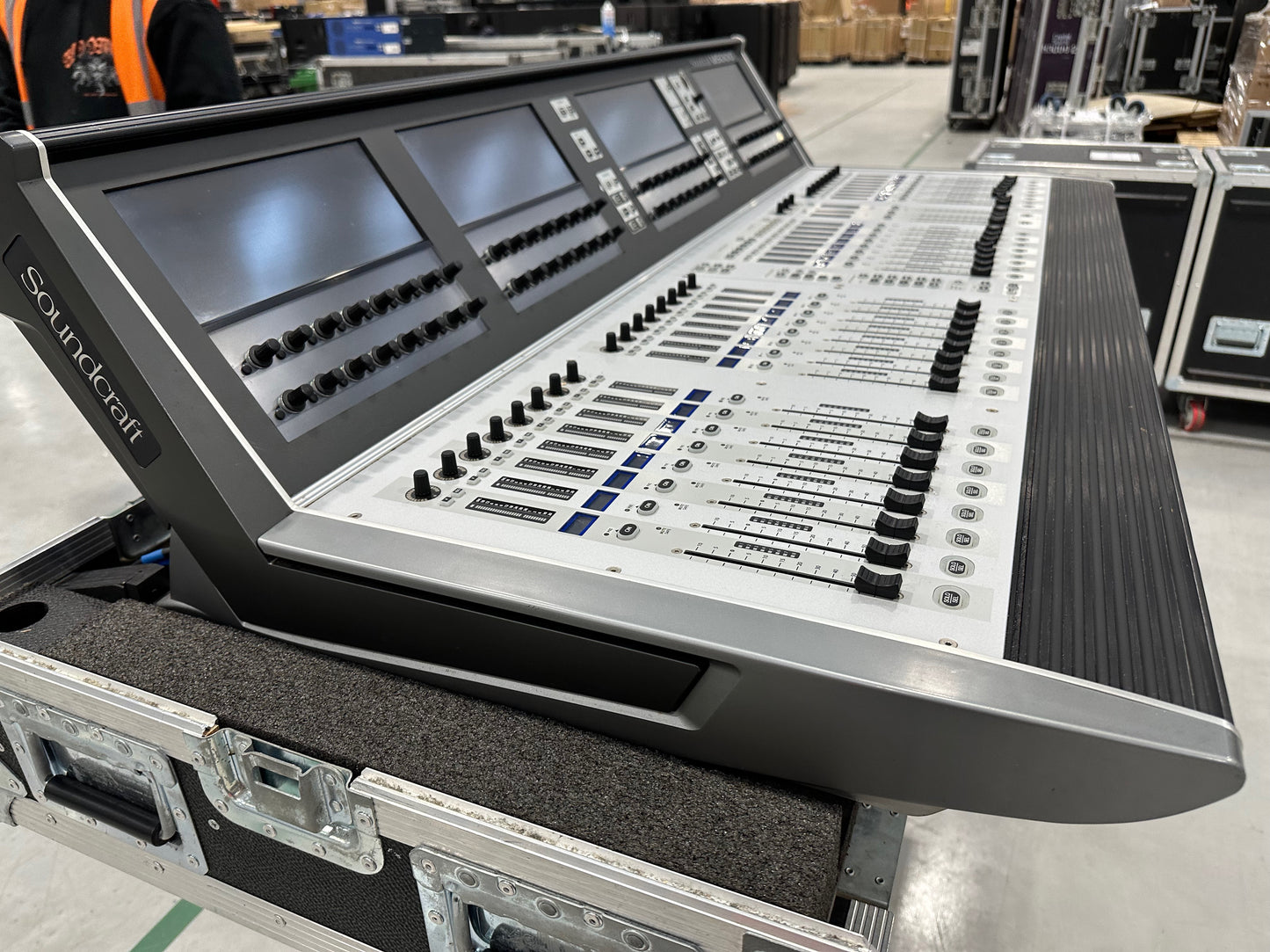 Soundcraft Vi5000 Used Package