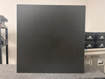 Ensemble de 56 tuiles LED d'intérieur Absen M2.9 2,9 mm avec 1x processeur HDX660. (150pi²)
