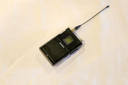 Shure UR4D H4 Dual receiver Used Package