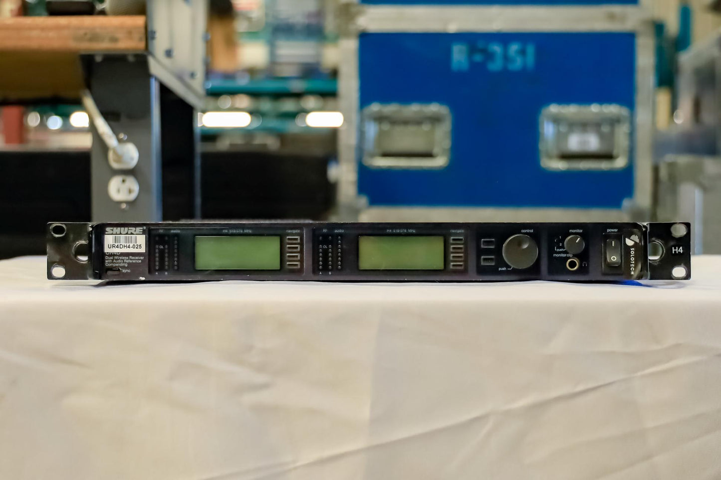 Shure UR4D H4 Dual receiver Used Package