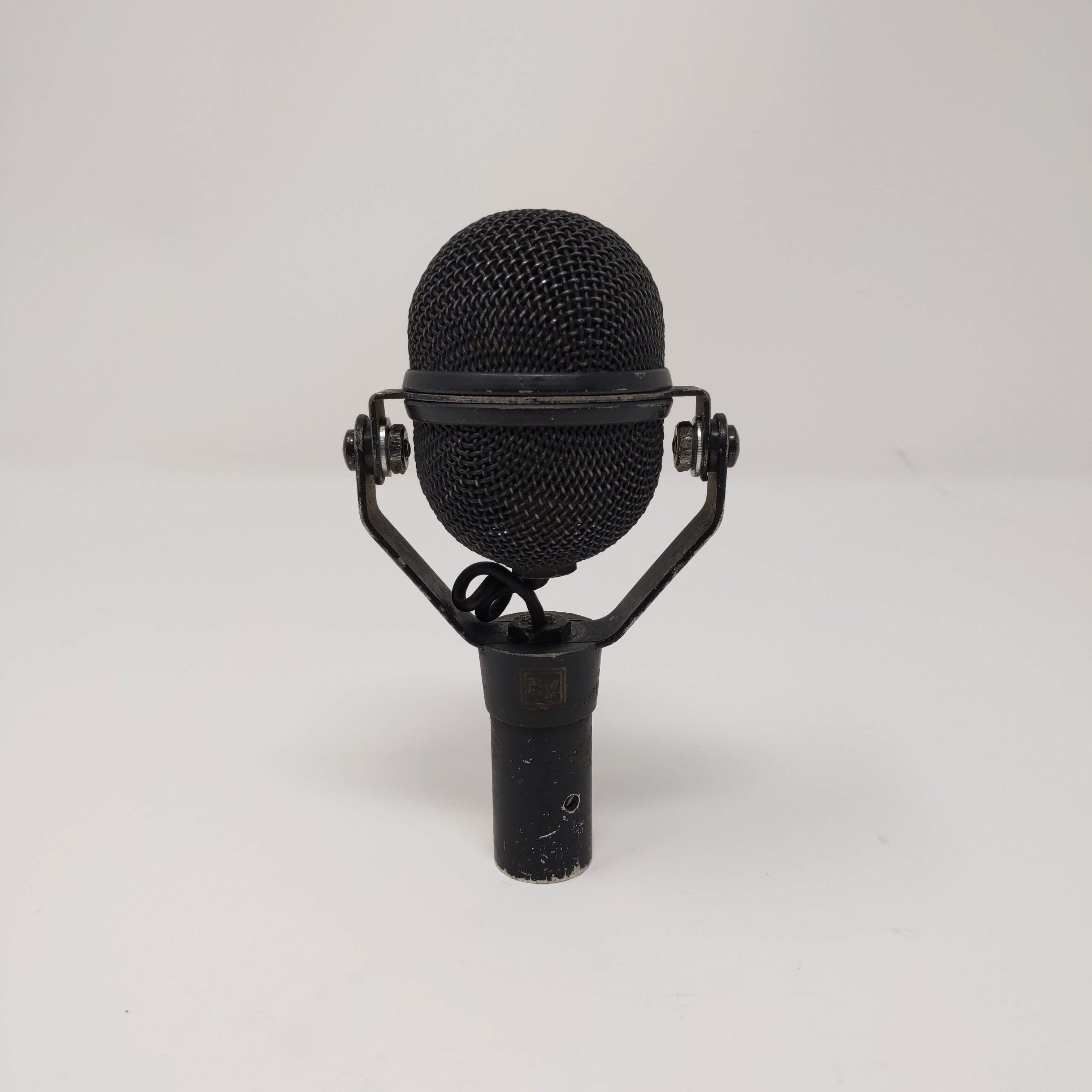 Electro Voice ND408 Supercardioid Dynamic Microphone