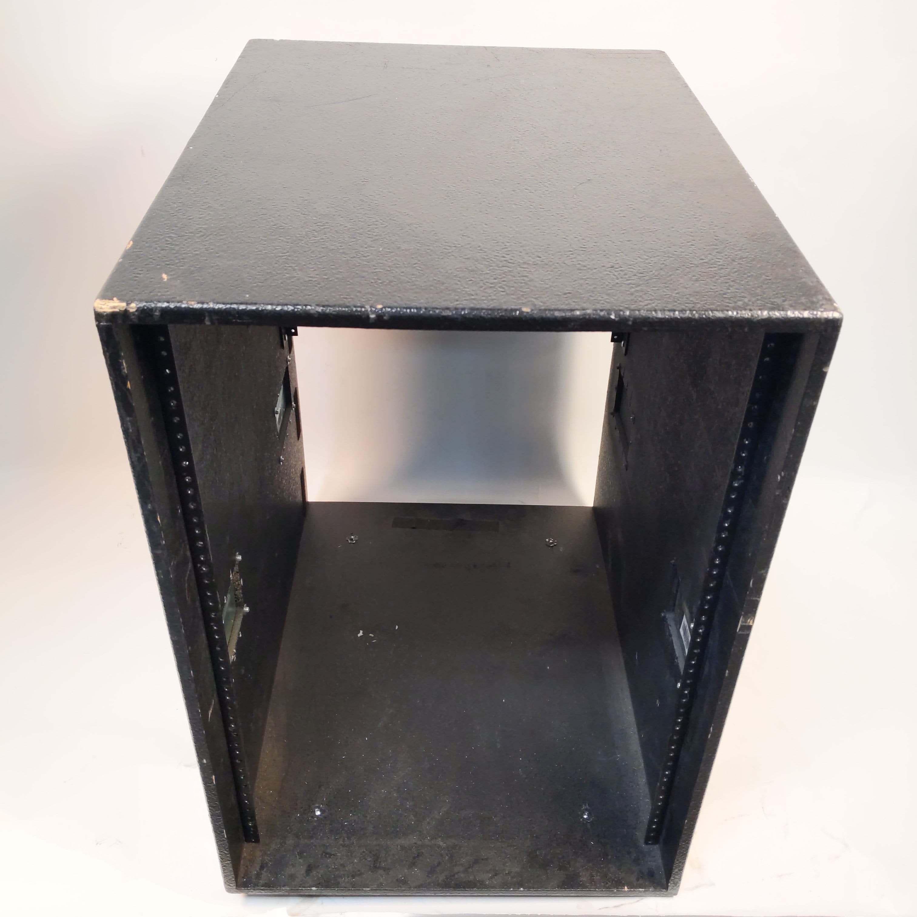 Solotech SLRM16 16U Wooden Rackmount Sleeve