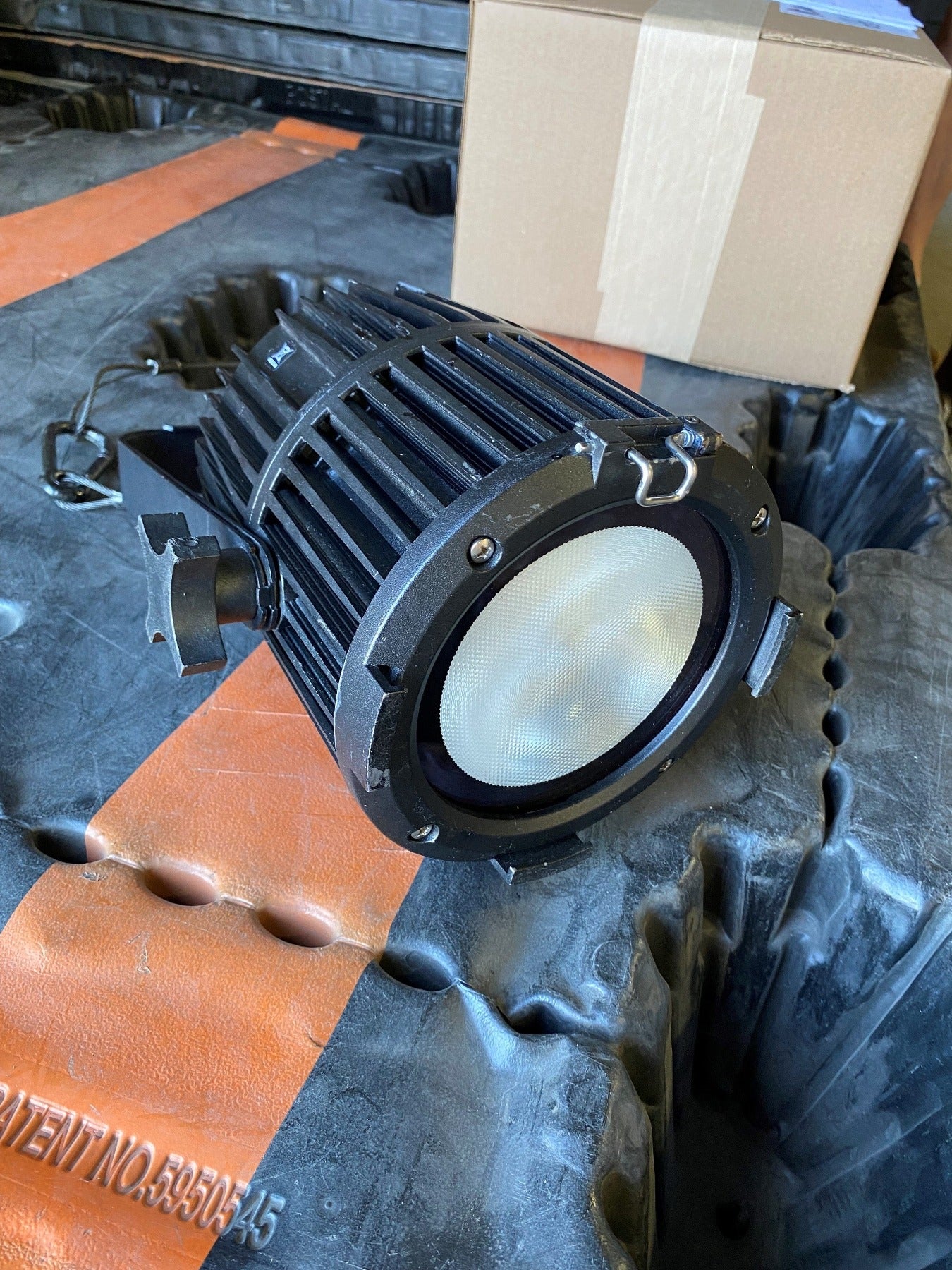 A.C. Lighting CHROMA-Q Color One 100X LED IP20 PAR Light