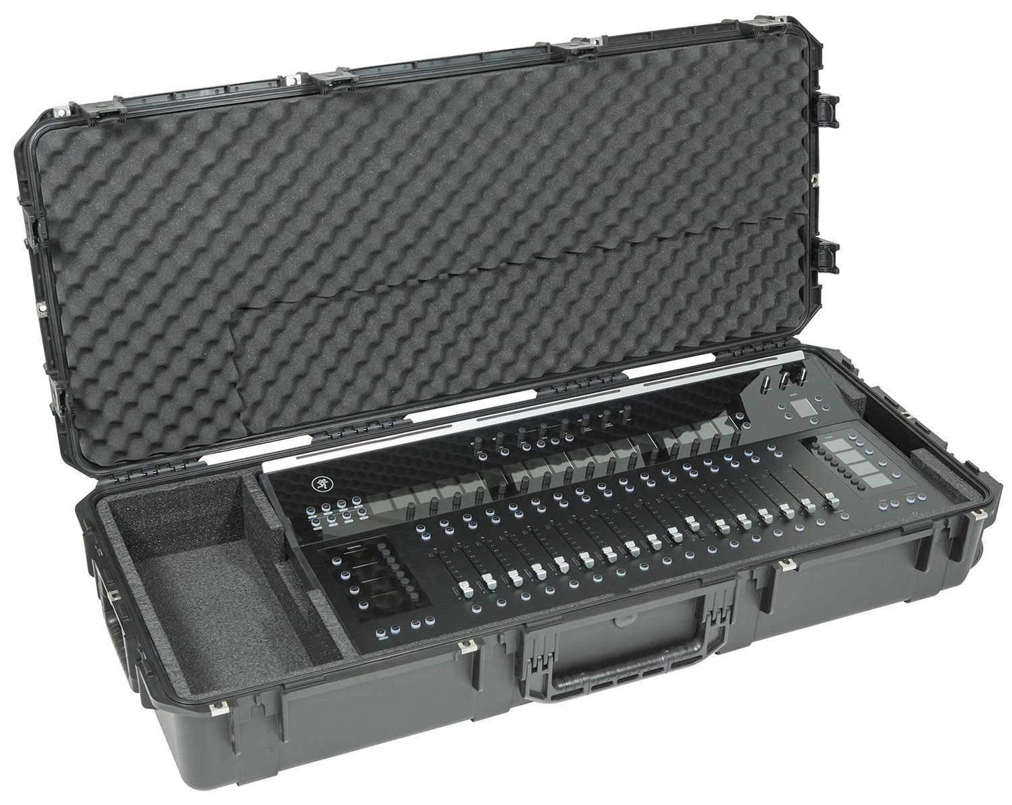 SKB 3i-4719-8DC16 iSeries Case for Mackie Axis DC16 Controller - Solotech