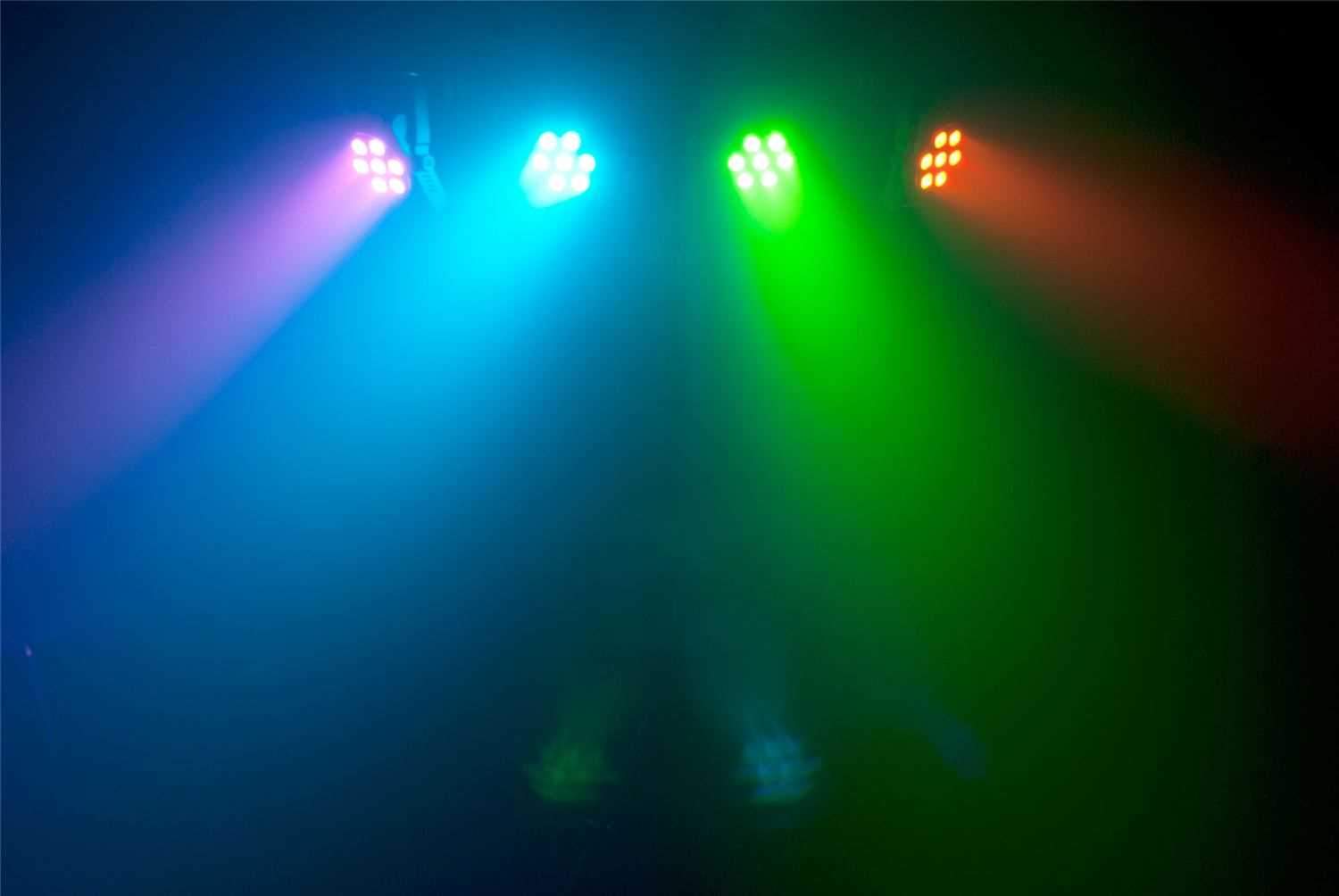 Chauvet 4BAR Tri 4x RGB LED Wash Light System - Solotech