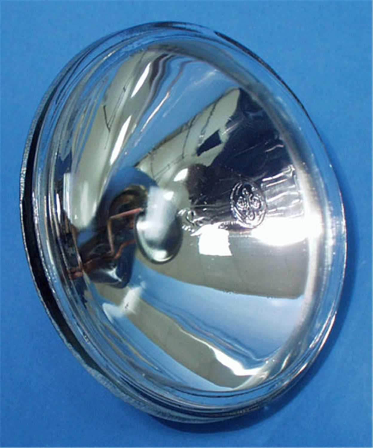 GE PAR46 30W 6V Sealed Beam Large Pinbeam Lamp - Solotech