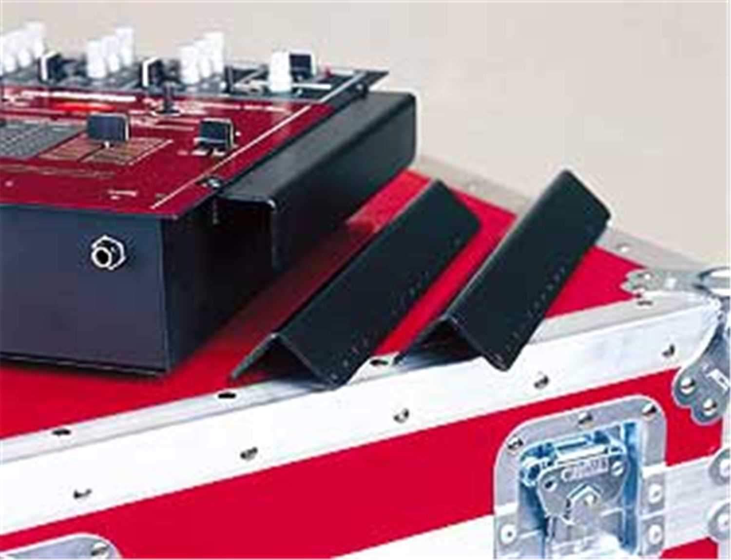 Odyssey Adjustable DJ Mixer Rack Mount Kit