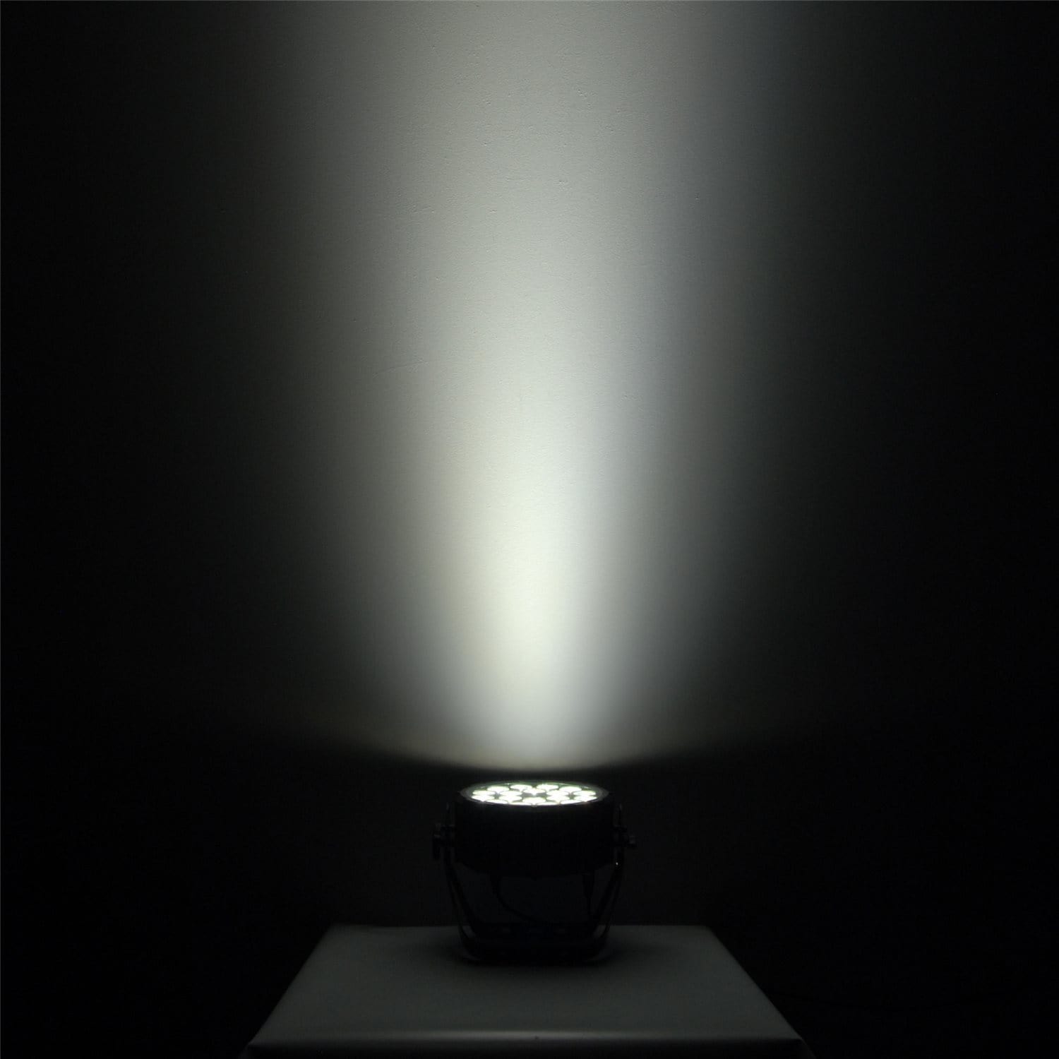 Chauvet COLORdash Par Tri 8 VW Par Style LED Wash - Solotech