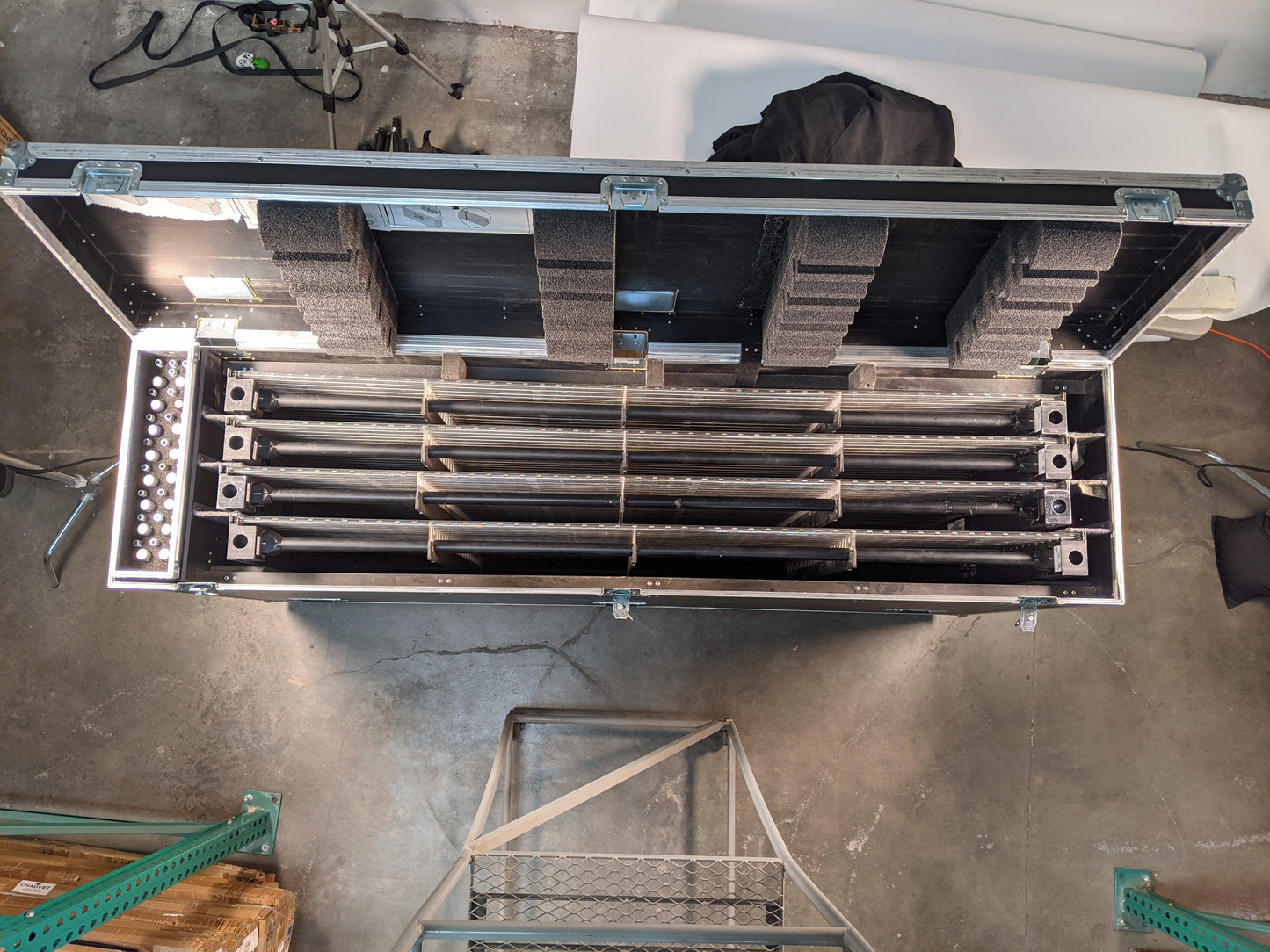 Martin LC1140 LED Panel 4-Pack with Road Case - PSSL ProSound and Stage Lighting