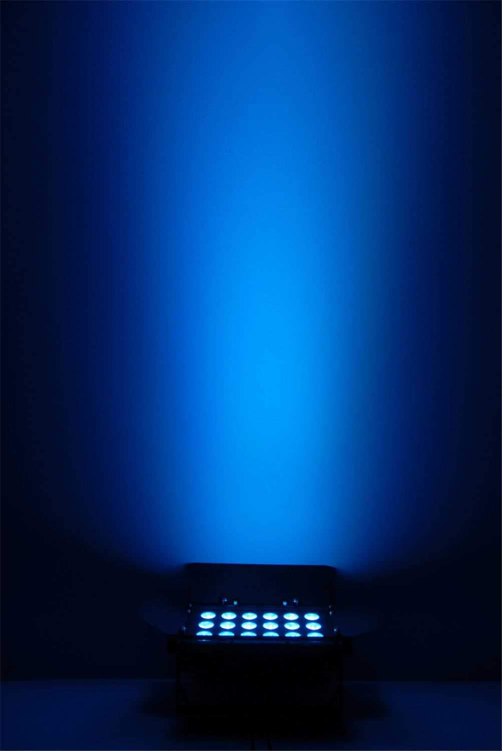 Chauvet SlimBANK Tri-18 RGB LED Wash Light - PSSL ProSound and Stage Lighting