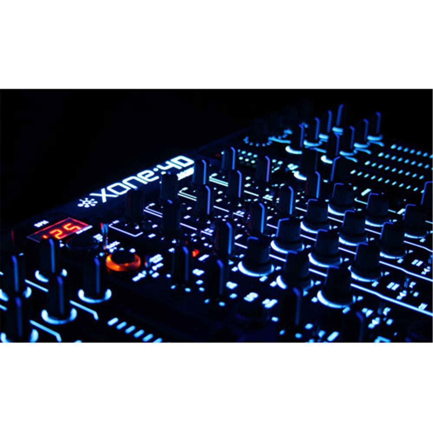 Allen & Heath XONE:4D Universal DJ Controller