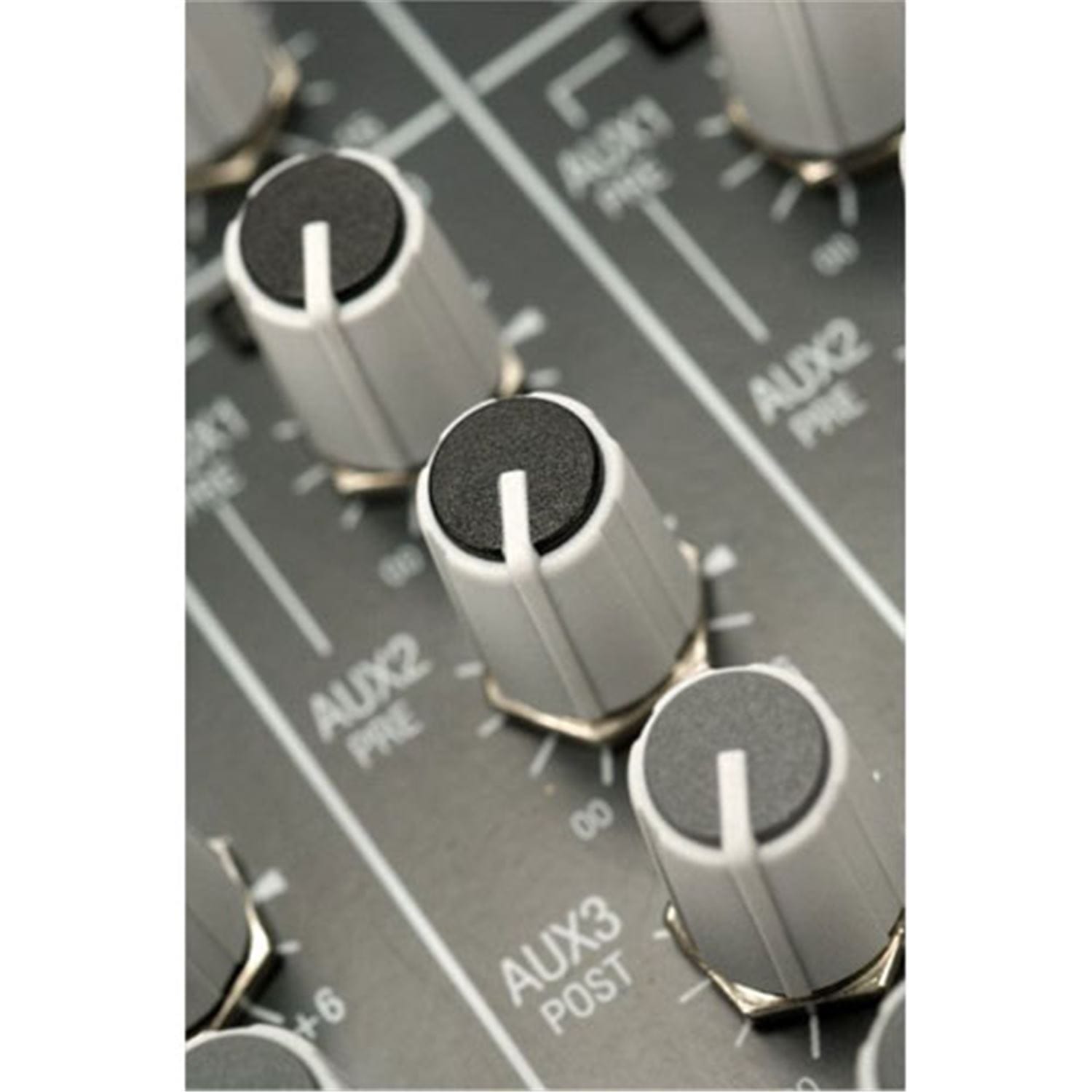 Allen & Heath Zed-420 16 Mic/line 20 Input Mixer – Solotech