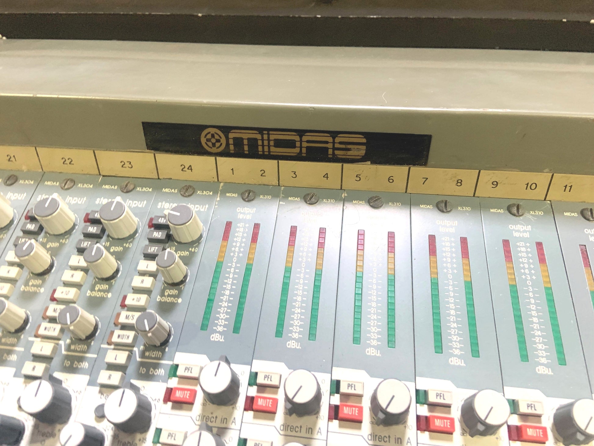 Midas XL-3 40 Channel Mixing Console - PSSL ProSound and Stage Lighting